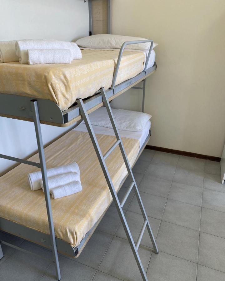 Hotel Flying Pesaro Exteriör bild